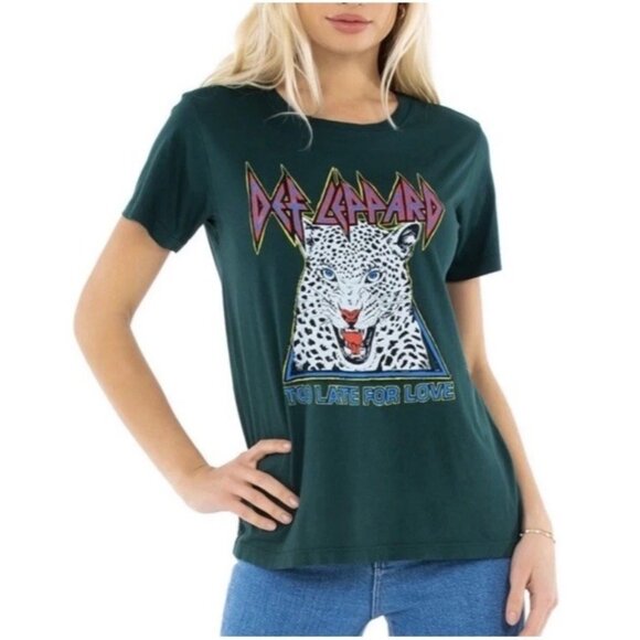 Daydreamer Tops - Daydreamer Def Leopard T-Shirt Women’s Medium Green Too Late For Love *Flaw